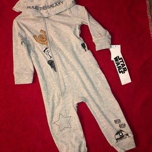 SOLD - Star Wars hooded onesie NWT